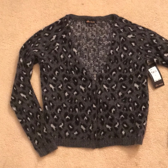 NWT REDUCED TO SELL🎉❣️ Ella Moss zip angora knit zip cardigan Grey leopard print - Picture 5 of 14
